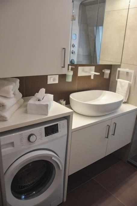 Moderne Ferienwohnung メラーノ エクステリア 写真